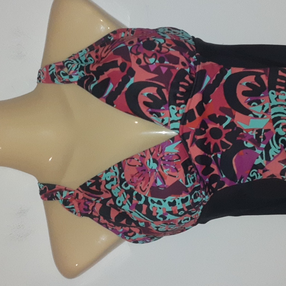 AUQUA GREEN One Piece Swimsuit - Small - Picture 3 of 10